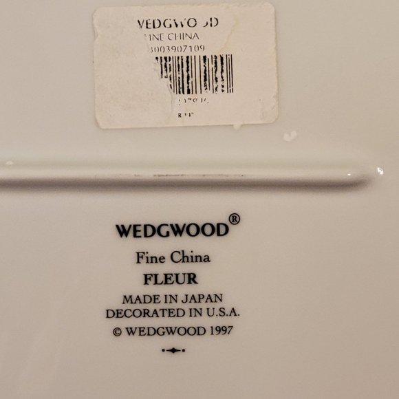 WEDGWOOD FLEUR 14 1/2 INCH OVAL SERVING PLATTER - Picture 9 of 12